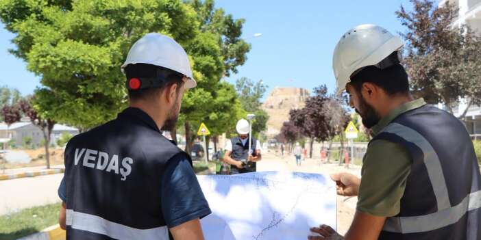 VEDAŞ'tan Hakkari Dahil 4 İlde Enerji Altyapısını Güçlendirecek Yatırımlar