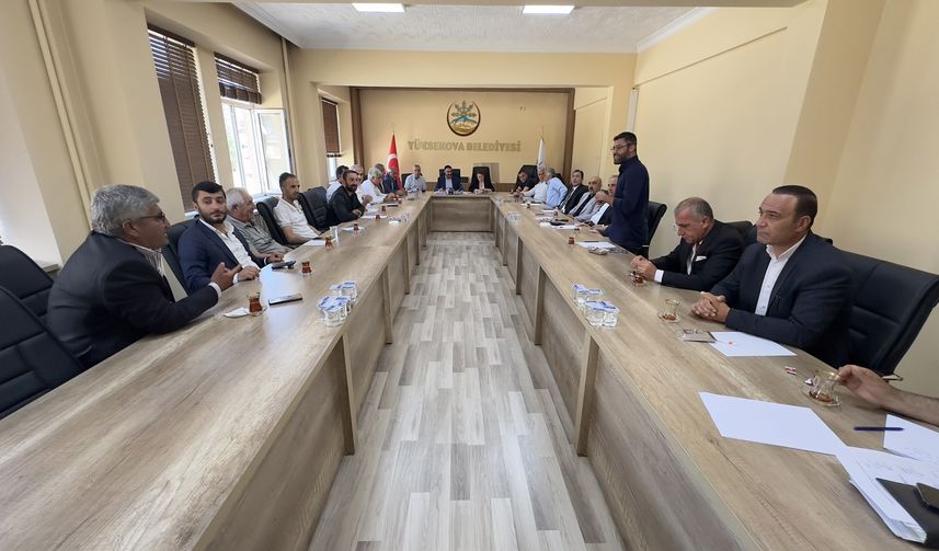 Yüksekova'da Şehir Merkezindeki Ahırlar İçin 20 Günlük Tahliye Süresi Verildi