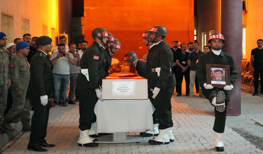 Dağcı Yüksel Işık Hakkâri'de Düzenlenen Törenle Memleketine Uğurlandı
