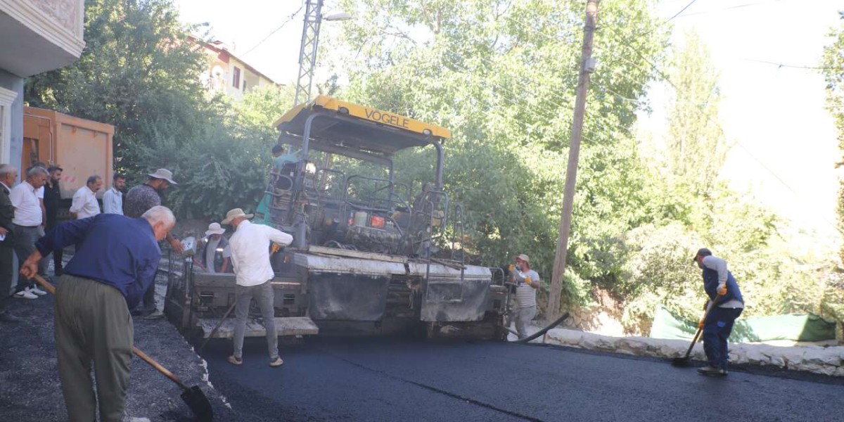 Aşağı Bağlar Mahallesi'nde 20 Yıllık Asfalt Özlemi Sona Eriyor