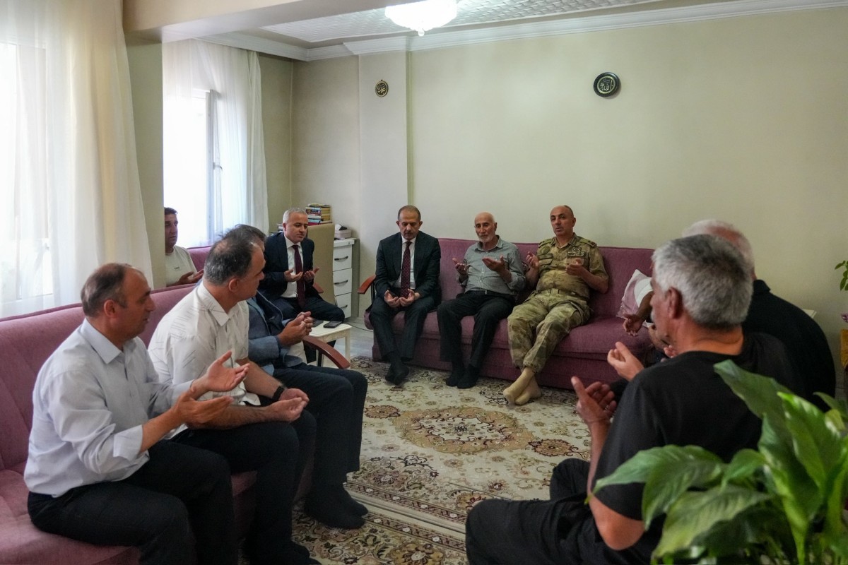 Vali İbrahim Taşyapan'dan Yüksel Işık'ın Ailesine Taziye Ziyareti