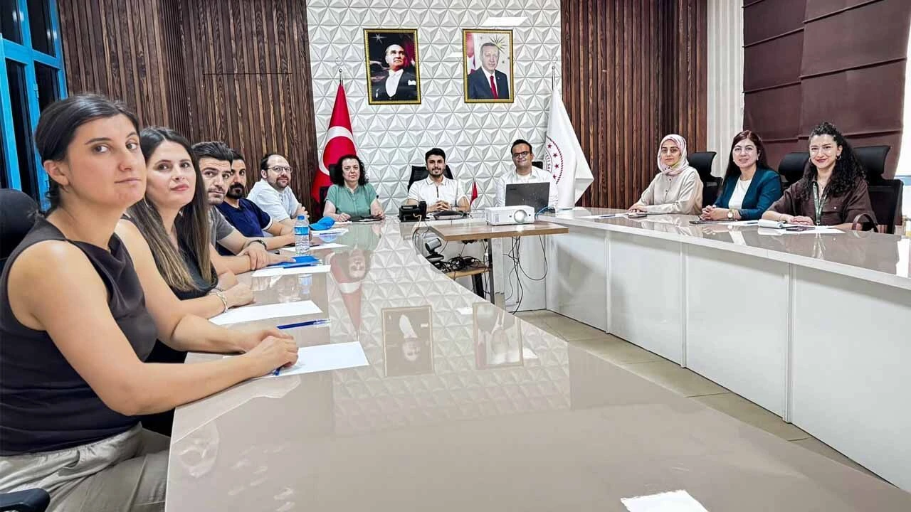 Hakkari'de Artan İntihar Vakaları İçin Kurumlar Harekete Geçti