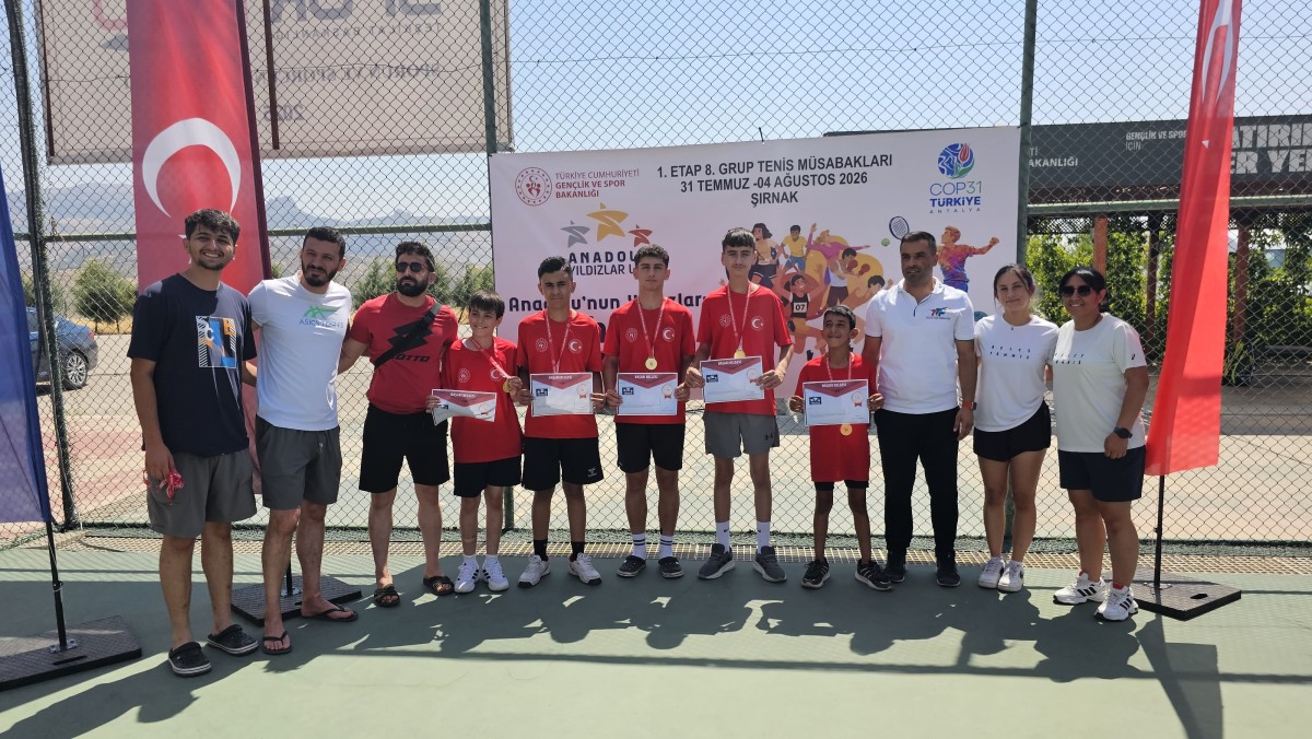Hakkari Tenis Takımları ANALİG’de Namağlup Yarı Finale Yükseldi