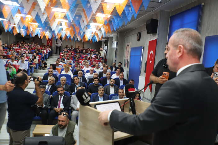 Hakkari’de “Çeyrek Asır” Coşkusu: AK Parti İl Başkanı Zeydin Kaya 25 Yıllık Siyasi Yolculuğu Anlattı!