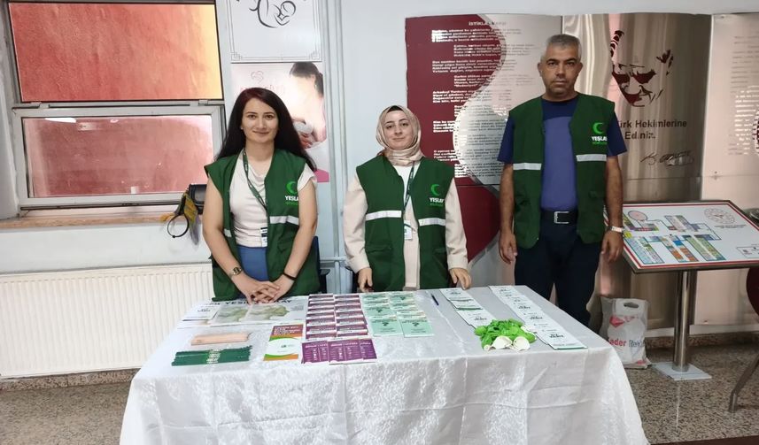 Yeşilay ve YEDAM’dan Hakkari Devlet Hastanesi’nde Bağımlılık Standı