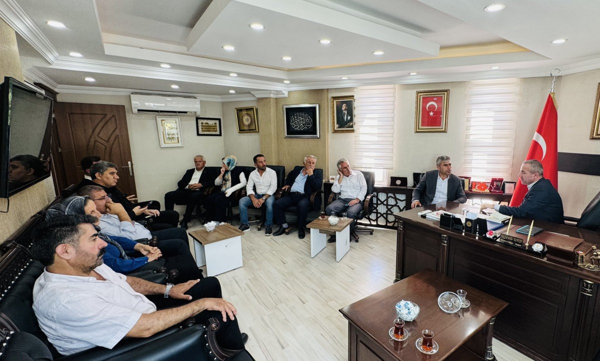 AK Parti Hakkari İl Başkanı Zeydin Kaya Vatandaşlarla Bir Araya Geldi