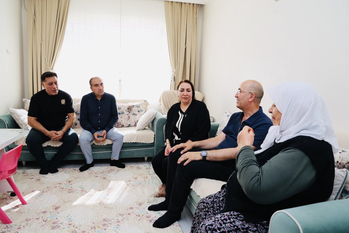 Esendere Belediye Başkanı Dırbaz Büyüksu’dan Şehit Tevfik Aksu’nun Annesine Ziyaret