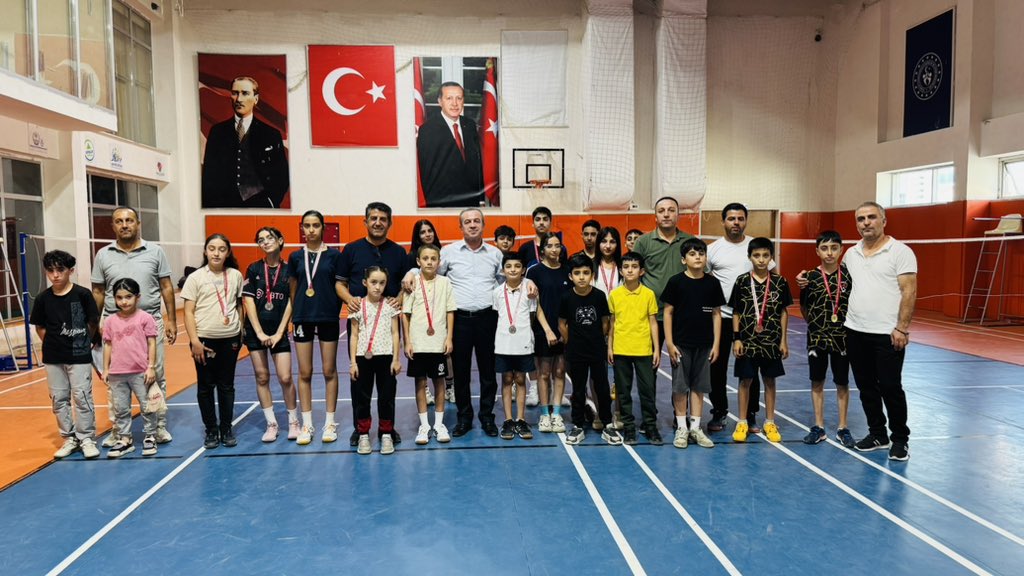 Zeydin Kaya Badminton İl Birinciliğinde Dereceye Giren Sporcularla Buluştu