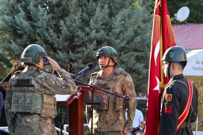 Çukurca 2’nci Hudut Tugay Komutanlığı’nda görev değişimi: Komutayı Ersin Özbalcı devraldı