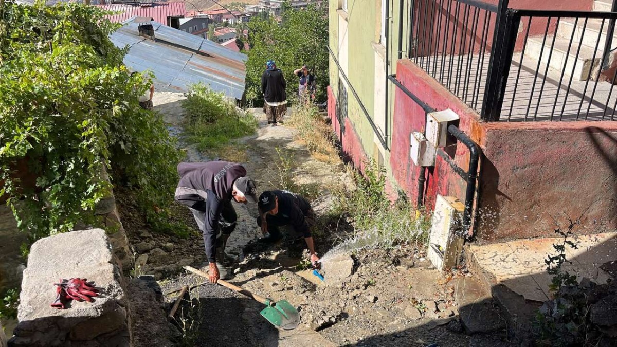 Hakkari’de Su Arızalarına Yoğun Mesai: Ekipler 6 Ayrı Noktaya Müdahale Etti