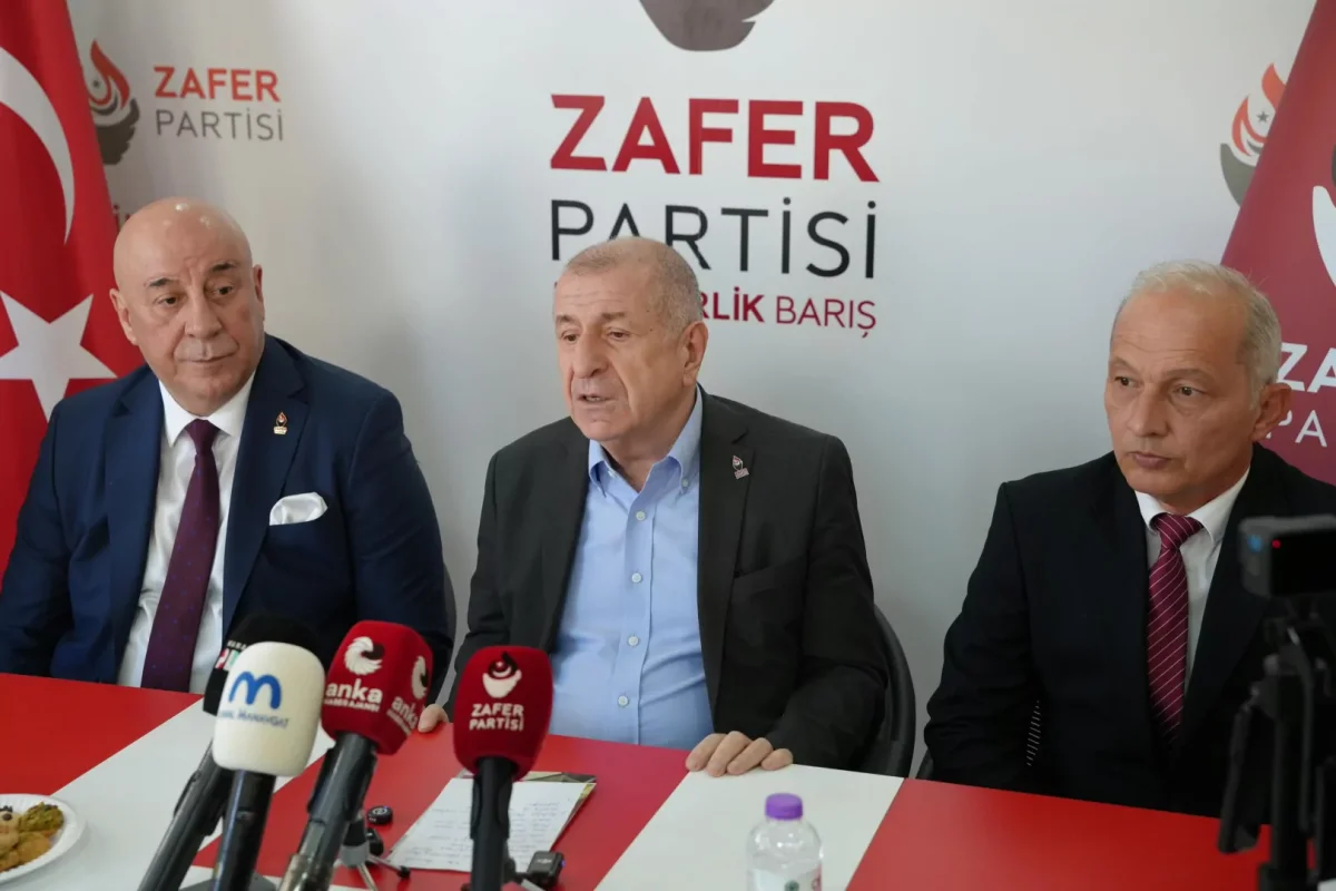 Ümit Özdağ'dan Fon Yolsuzluğu İçin Komisyon Çağrısı