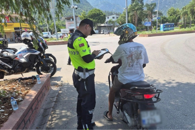 Antalya'da Bir Haftada 4 Bin 150 Motosiklet Denetlendi