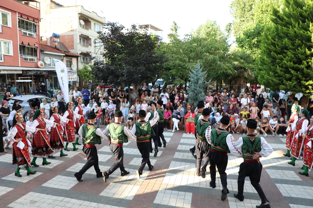 39. Uluslararası İnegöl Kültür Sanat Festivali'nde Kültür Şöleni Devam Ediyor