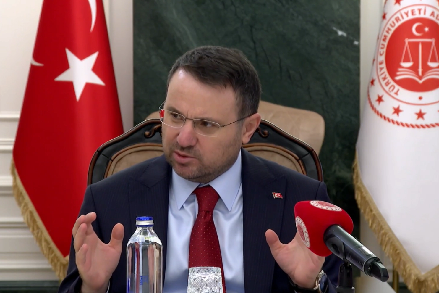 Bakan Gürlek: Behçet Oktay’ın ölümüne ilişkin tüm iddialar yeniden incelenecek