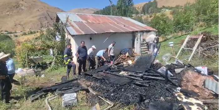 Hakkari Otluca Köyünde Tandır Yangını: Alevler Eve Sıçramadan Söndürüldü