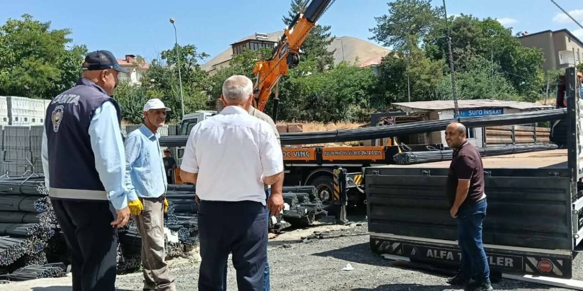 Hakkari’de Zabıta Denetimi: İnşaat Malzemesi ve Odun Satışı Yapan İşletmelere Uyarı